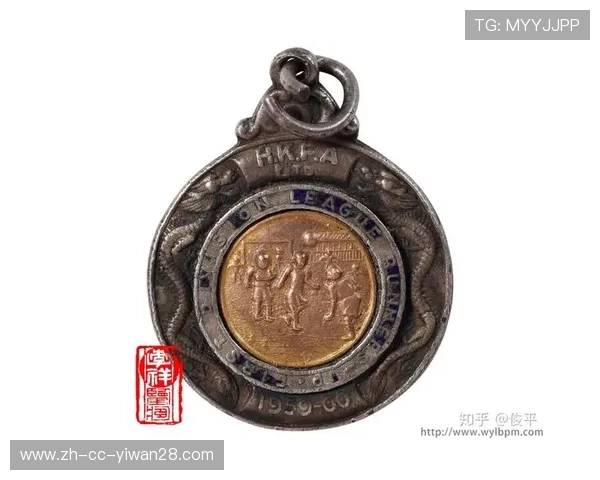90年代中国足球明星卡收藏热潮揭秘与市场价值分析 90年代中国足球明星卡收藏热潮揭秘与市场价值分析