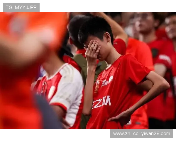 足球巨星因赛场重伤休战漫长恢复之路牵动无数球迷心